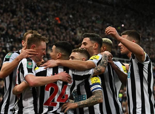 Newcastle vô địch tại Anh đến tận 3 lần khiến cho các đối thủ nể phục